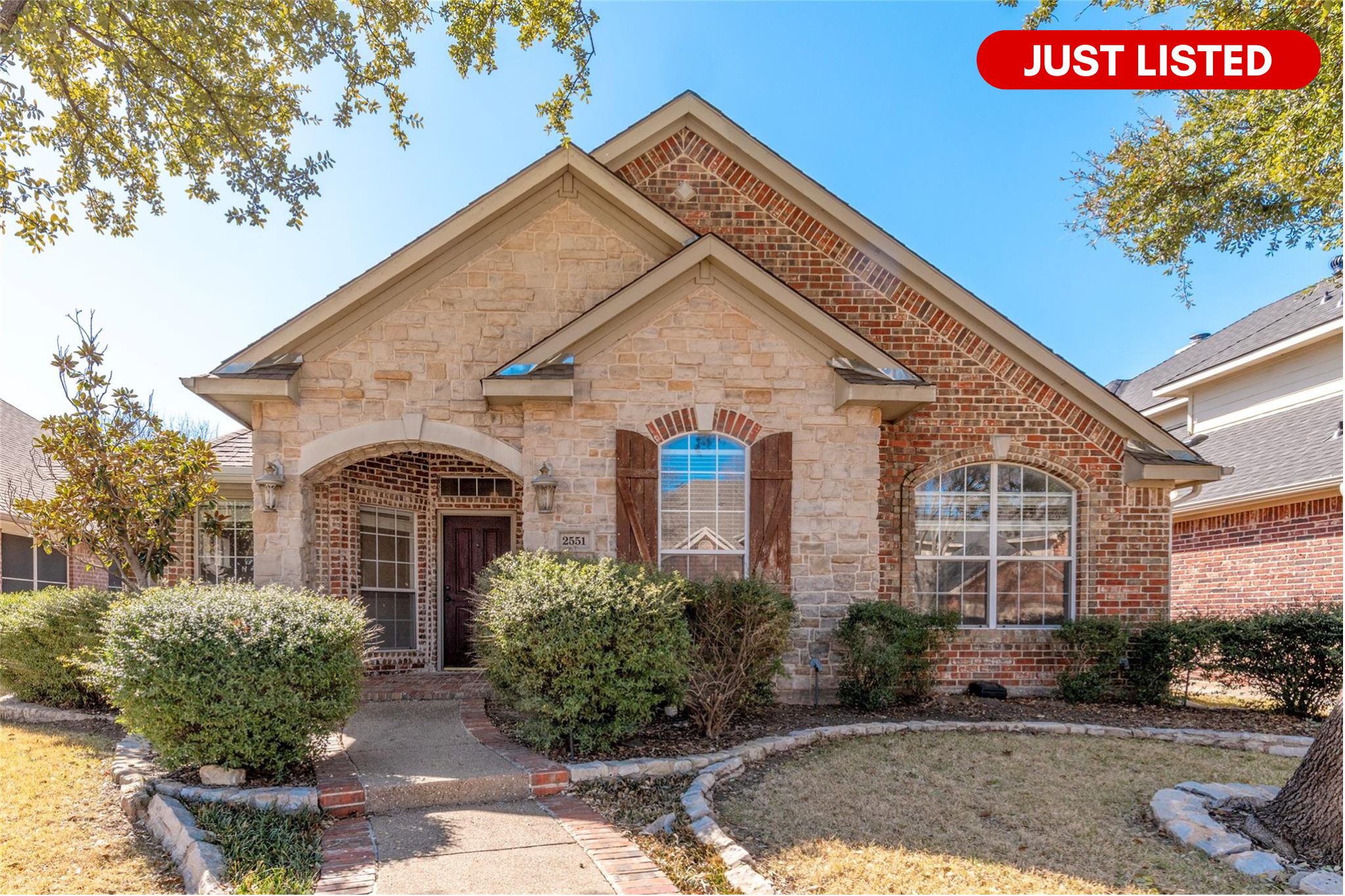 Home 4 CARLA HENNEMANN