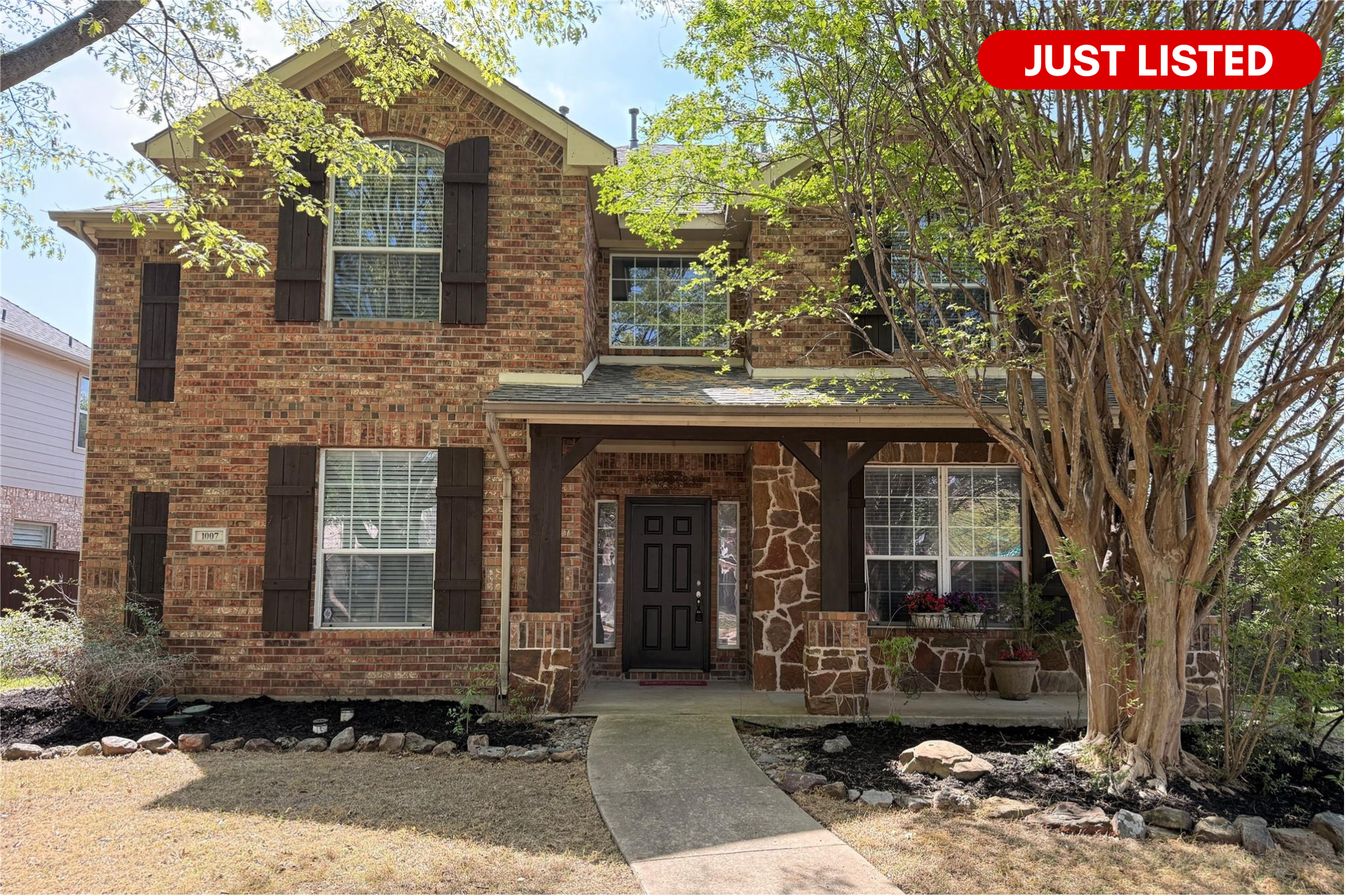 Home 4 CARLA HENNEMANN